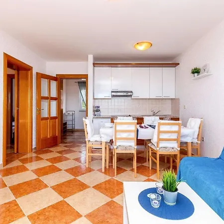 Apartment Mit Balkon Und Meerblick Crikvenica